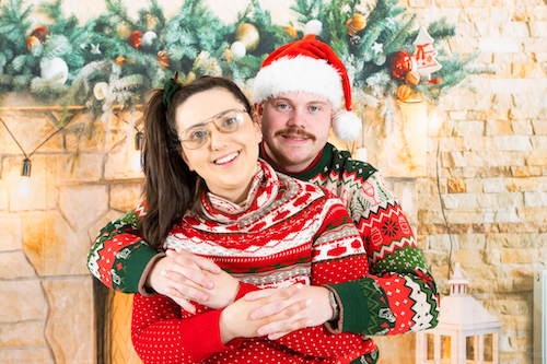 CLOSED: Awkward Christmas Portraits Pop Up